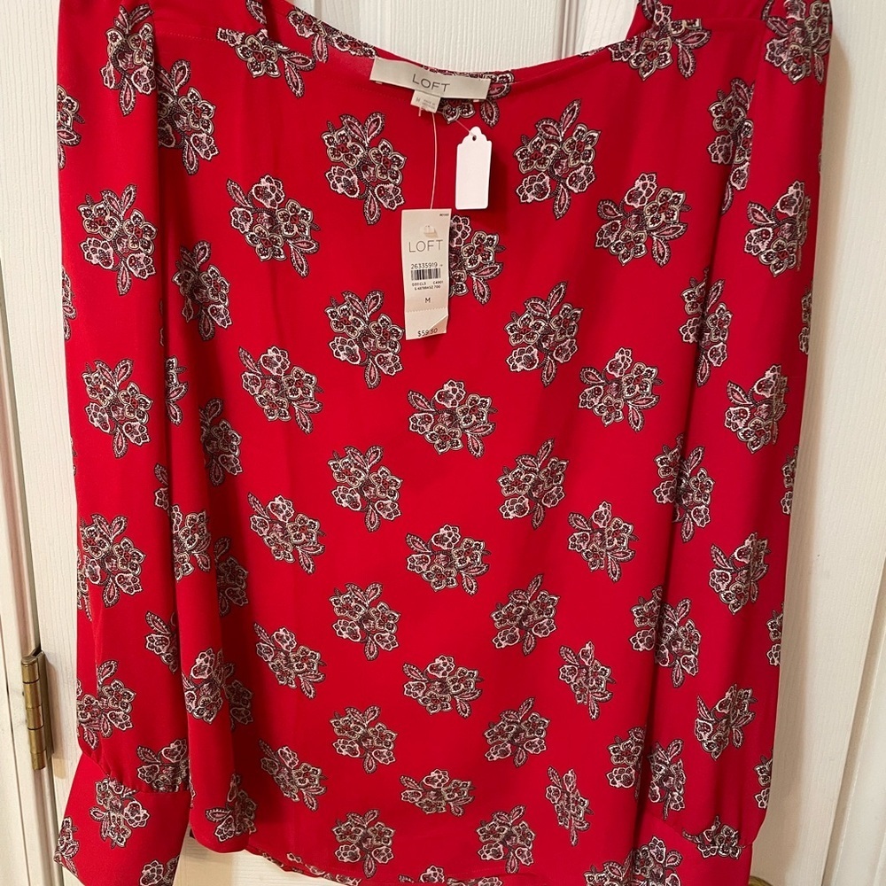 LOFT Red Medallion Print Long Sleeve Blouse Size M NWT ❤️✨